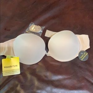 Brand new Deep plunge Wonderbra 38B